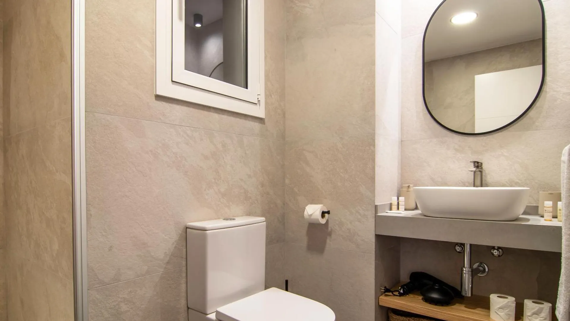 Stay U-Nique Apartment Comte Gueell Barselona İspanya